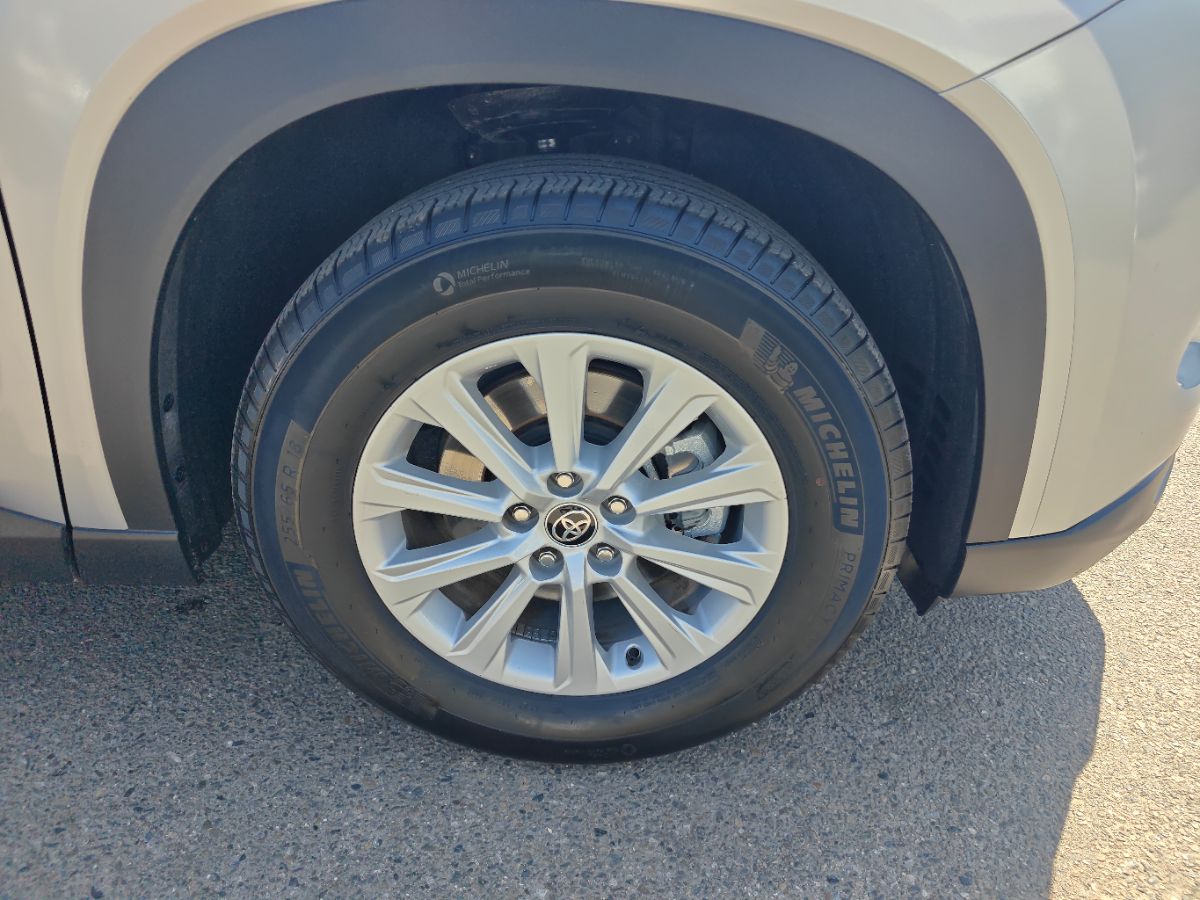 Toyota Grand Highlander photo 8