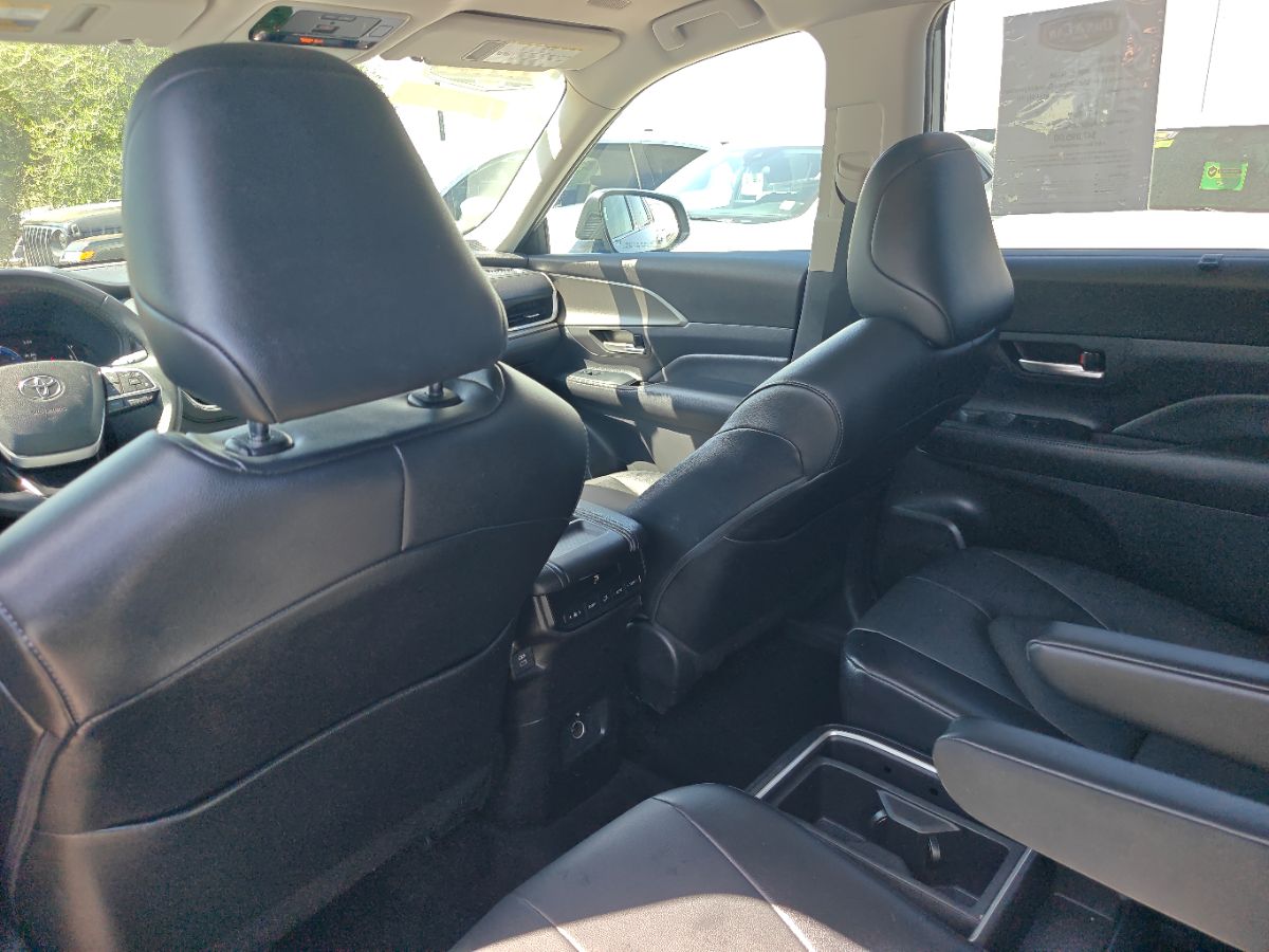 Toyota Grand Highlander photo 20