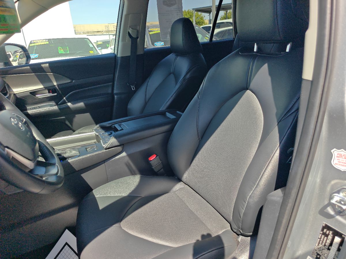 Toyota Grand Highlander photo 24