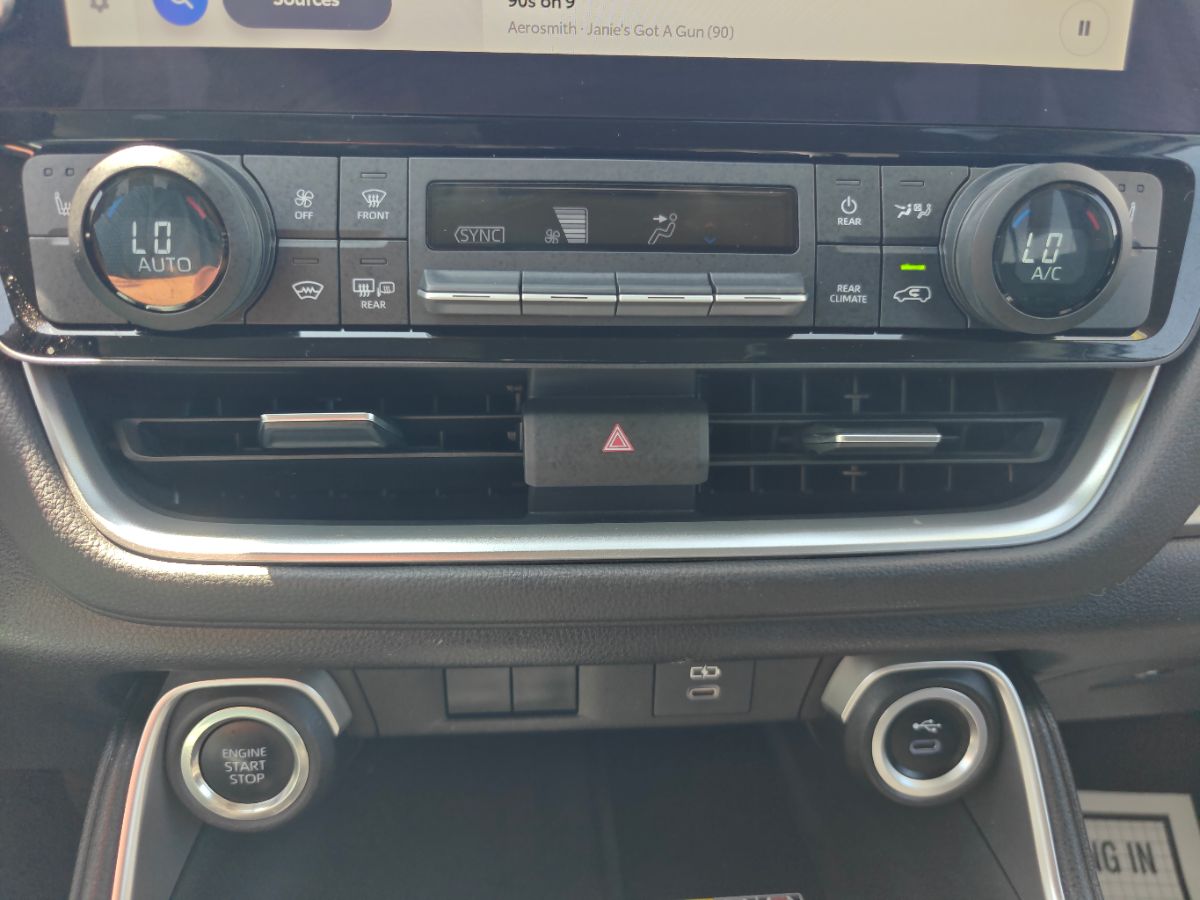 Toyota Grand Highlander photo 32