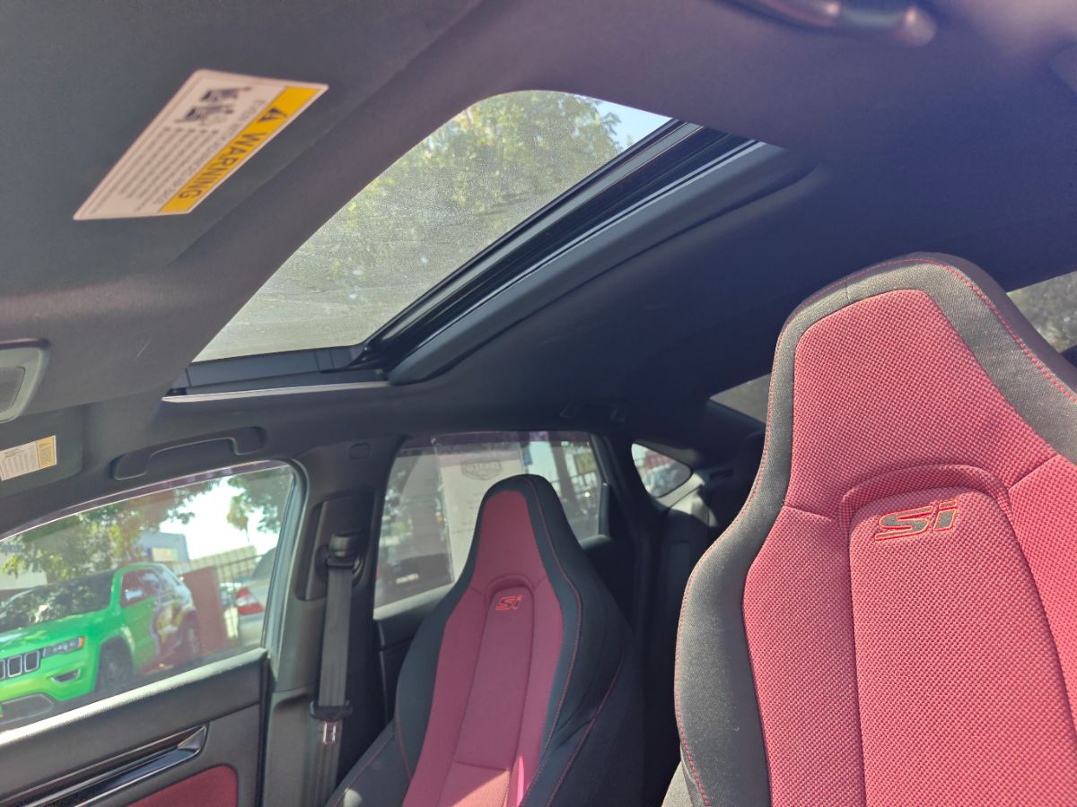 Honda Civic Si photo 24