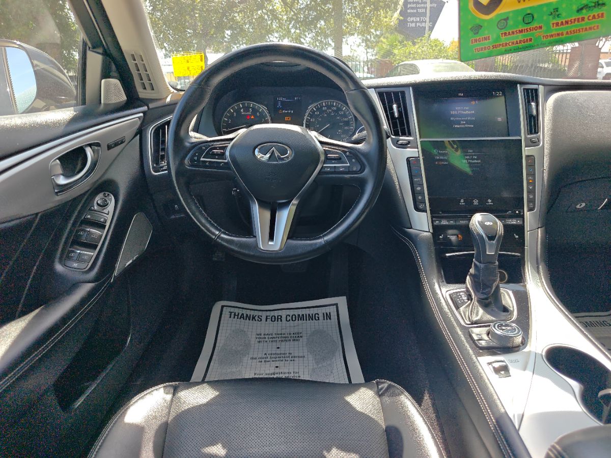 Infiniti Q50 photo 20