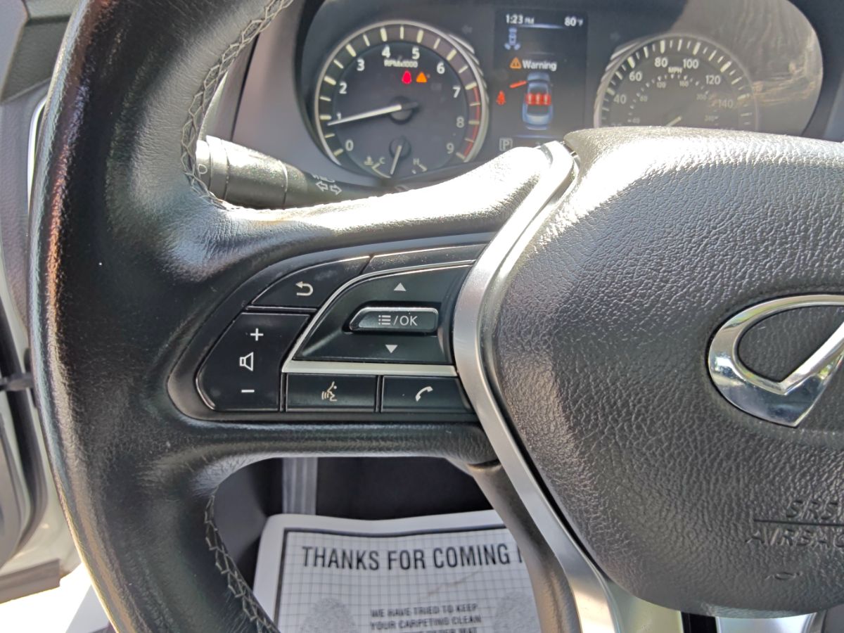 Infiniti Q50 photo 27