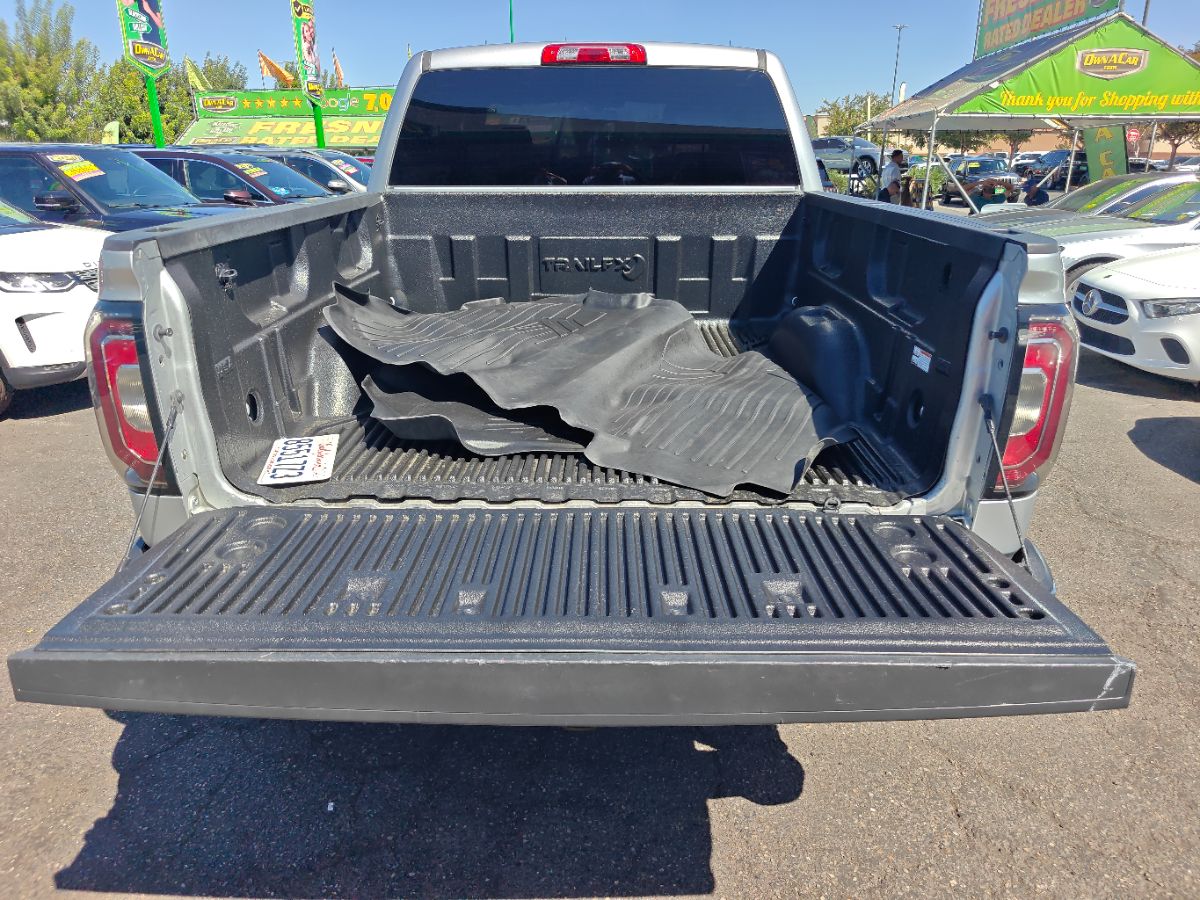 GMC Sierra photo 14