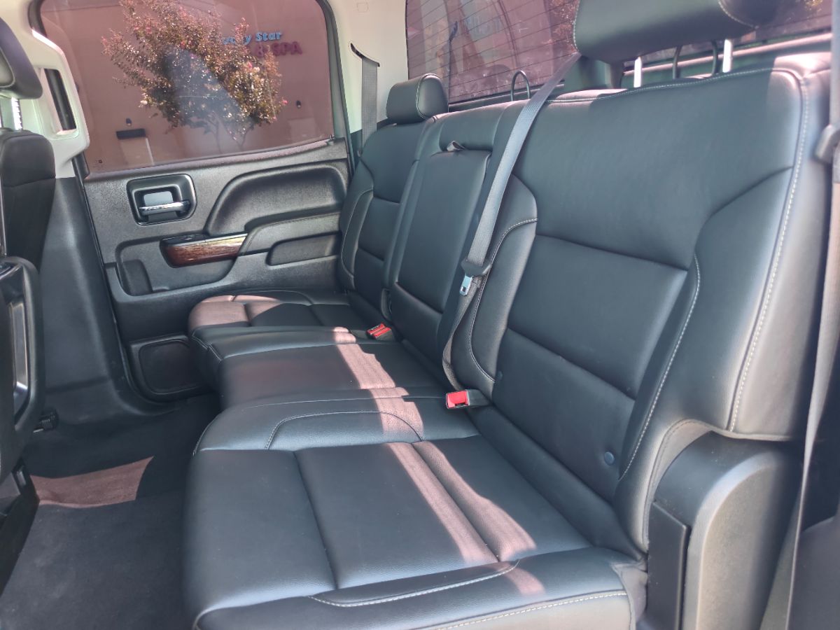 GMC Sierra photo 17