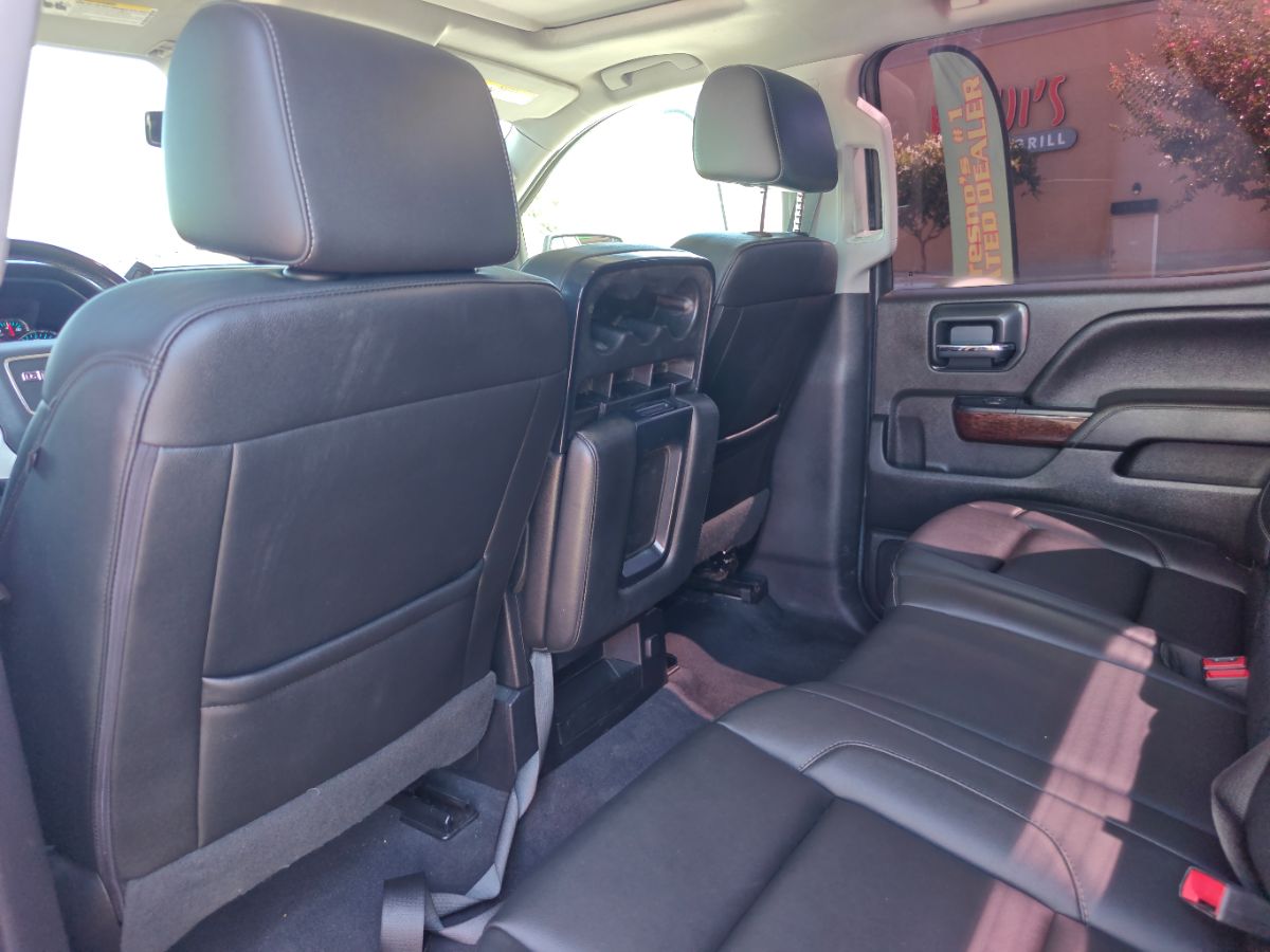 GMC Sierra photo 18