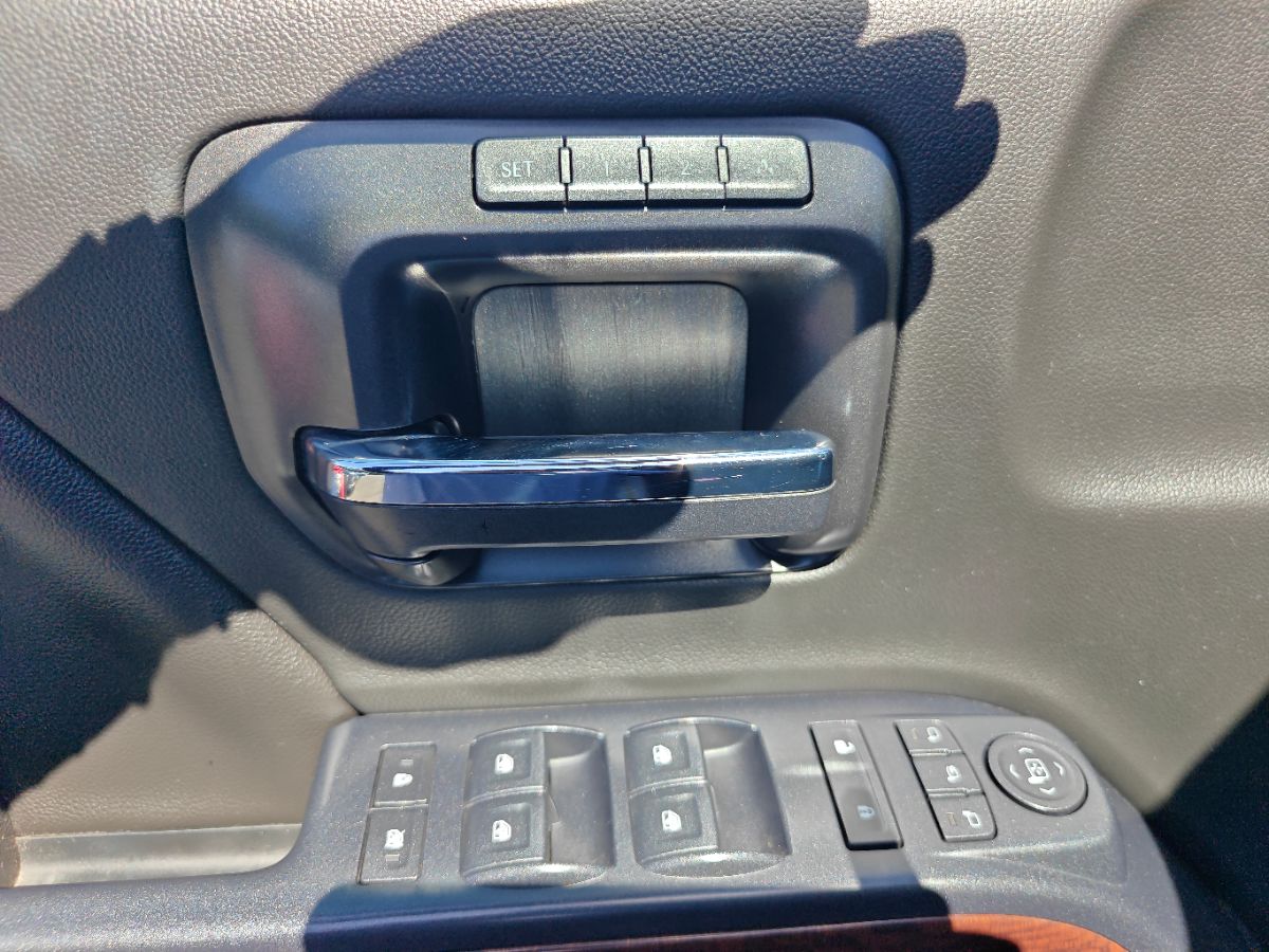 GMC Sierra photo 22