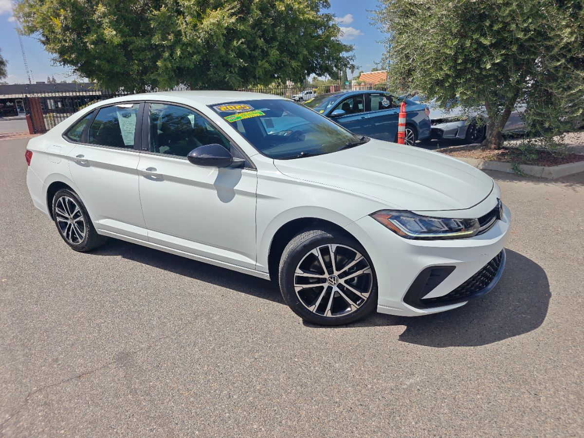 Volkswagen Jetta photo 2