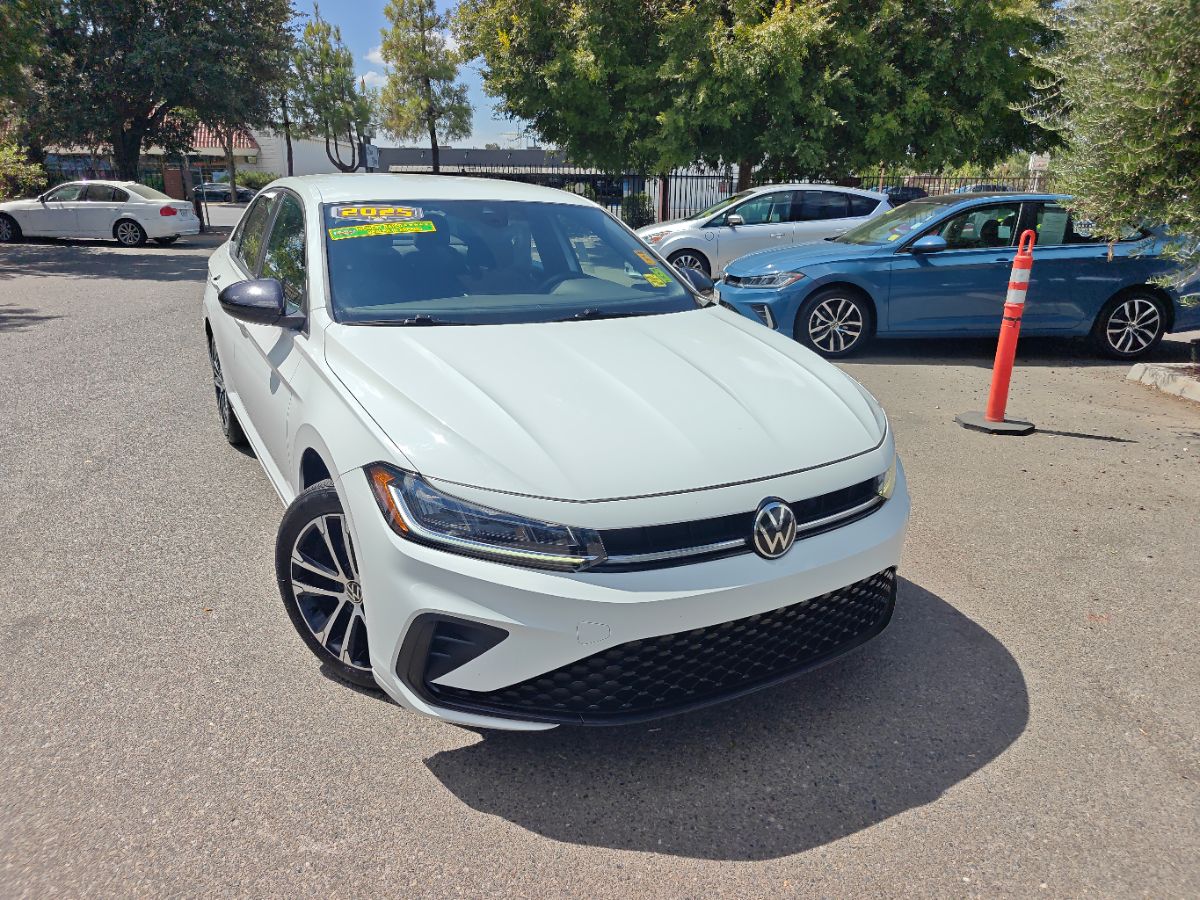 Volkswagen Jetta photo 3