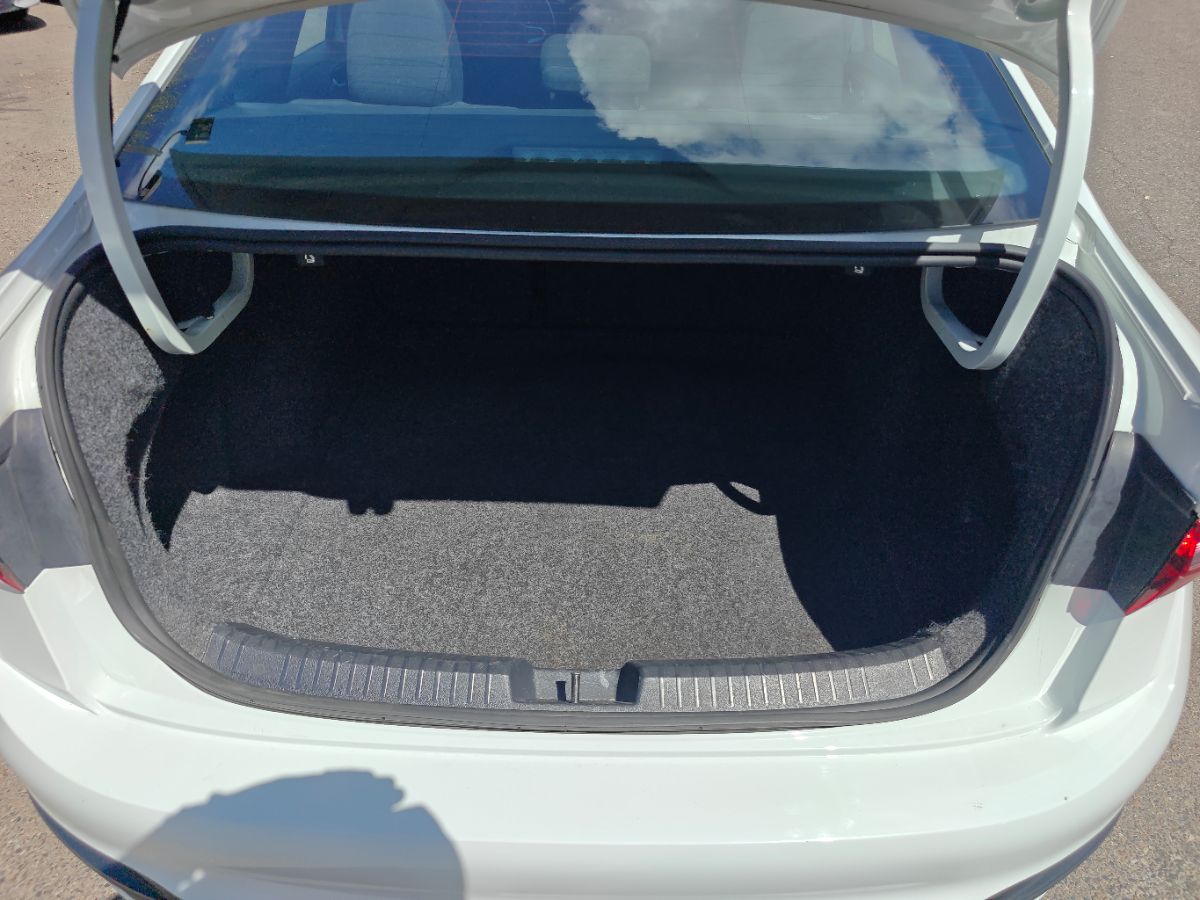 Volkswagen Jetta photo 14