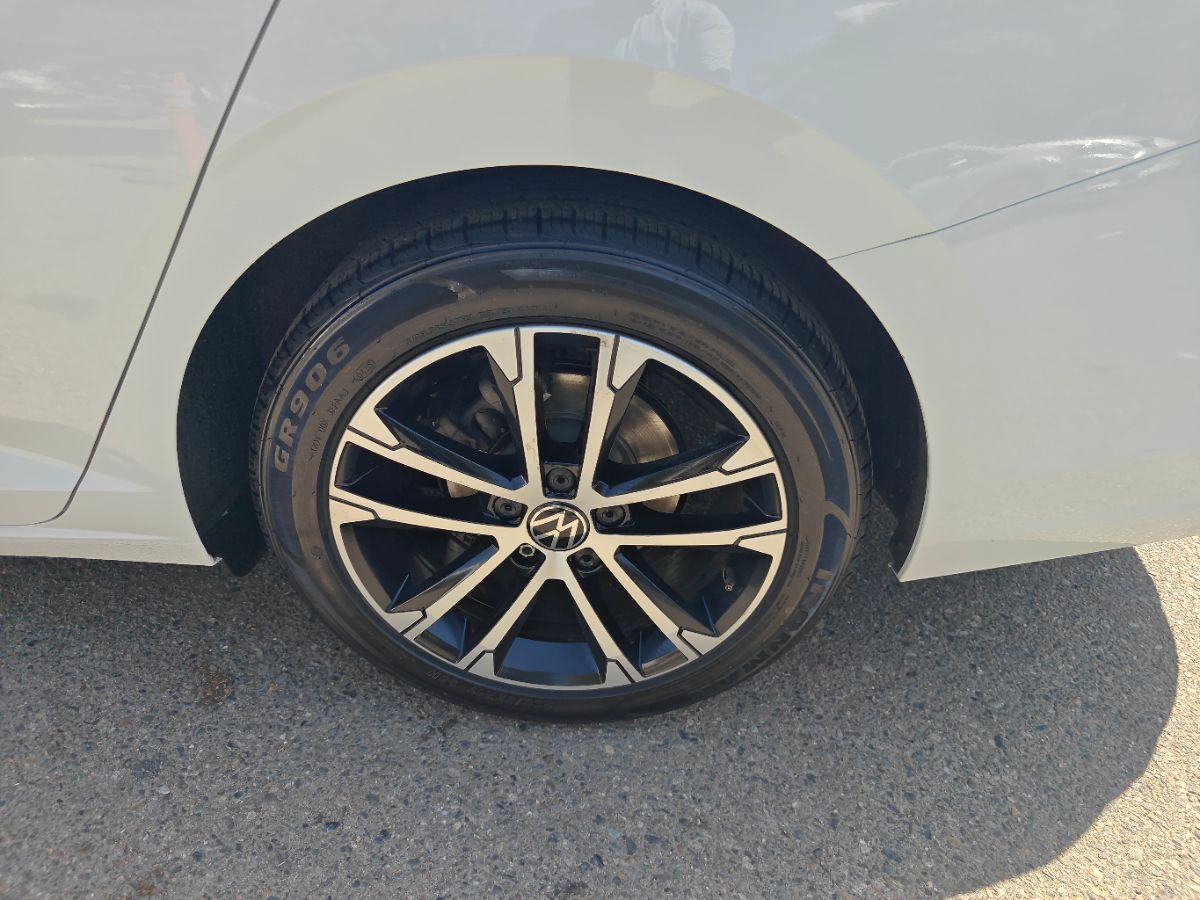 Volkswagen Jetta photo 15