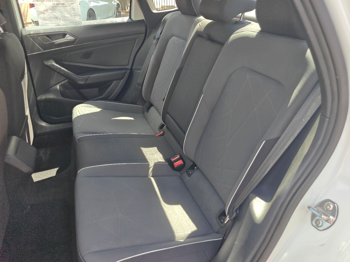 Volkswagen Jetta photo 17