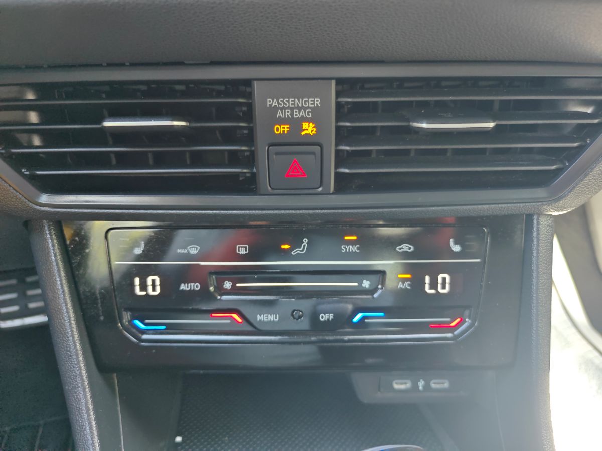 Volkswagen Jetta photo 30