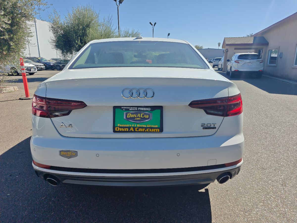 Audi A4 photo 11
