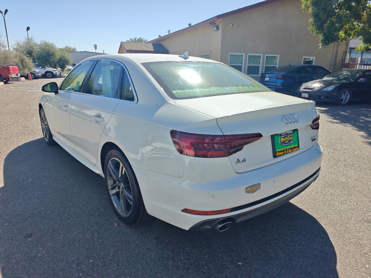 Audi A4 photo 12