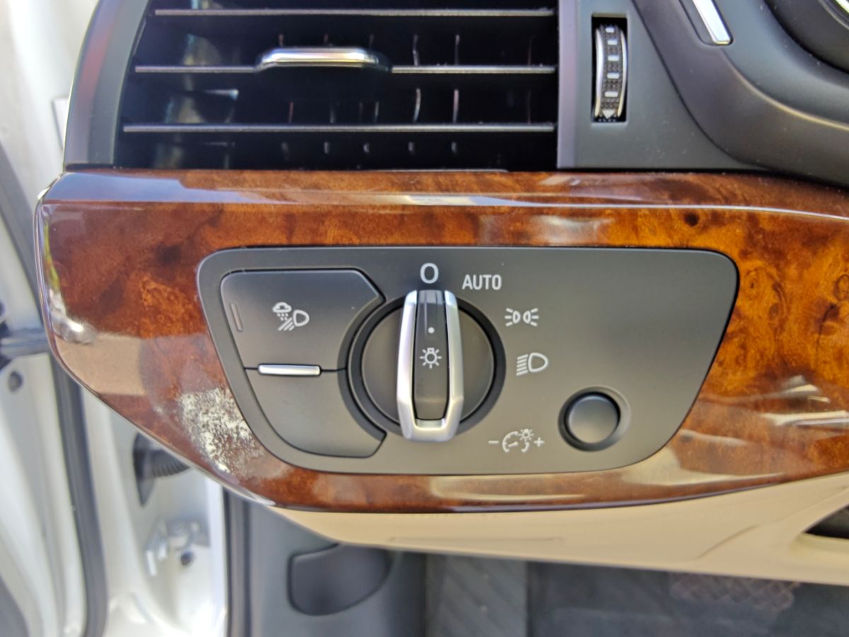 Audi A4 photo 26