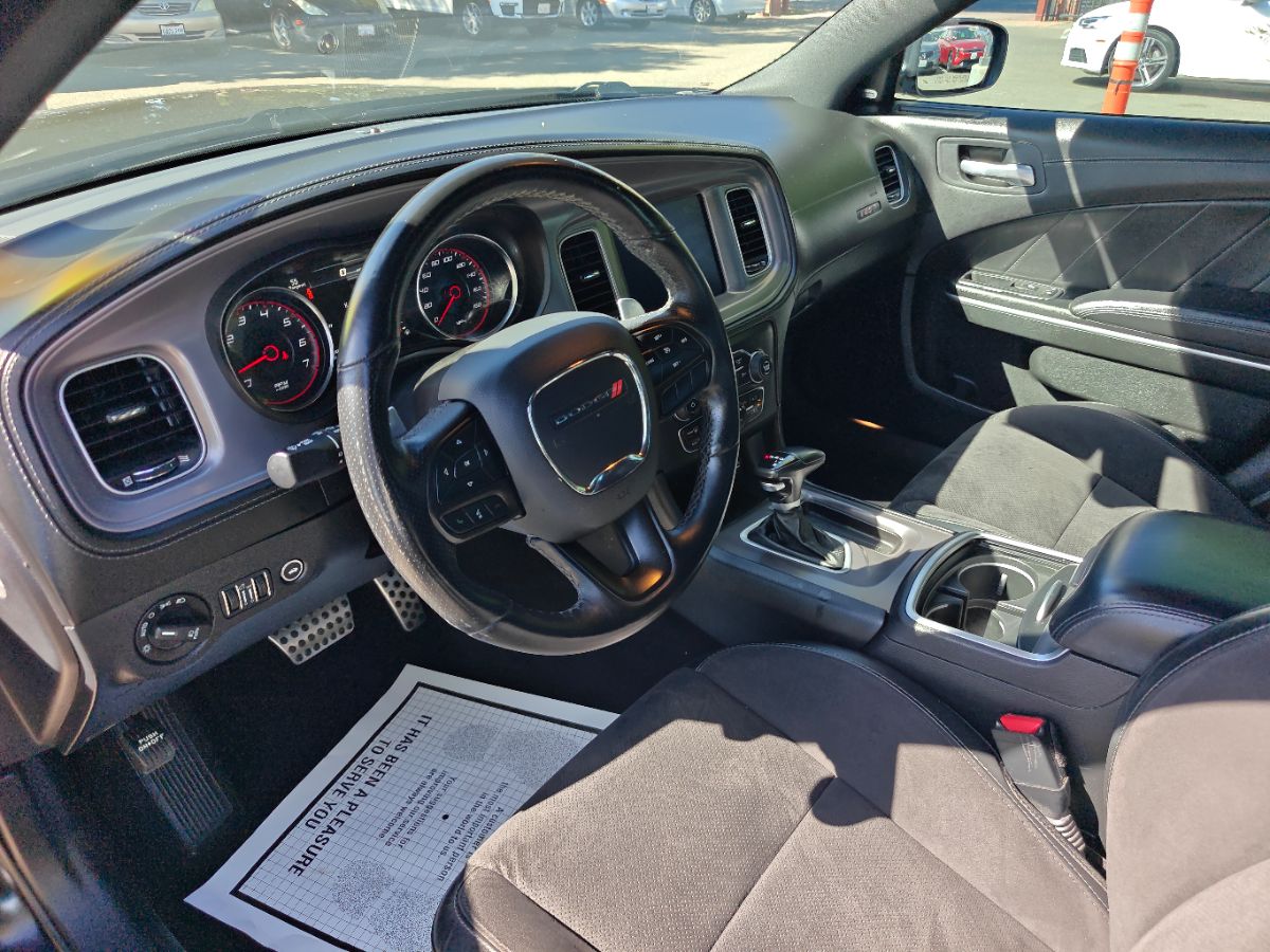 Dodge Charger photo 24
