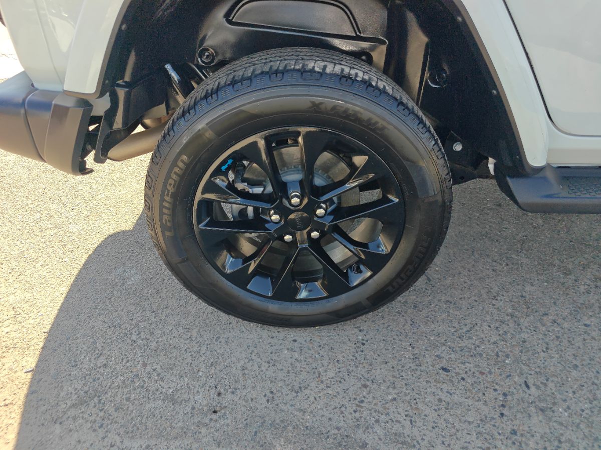 Jeep Wrangler photo 9