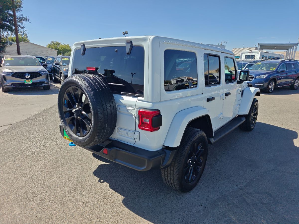 Jeep Wrangler photo 10
