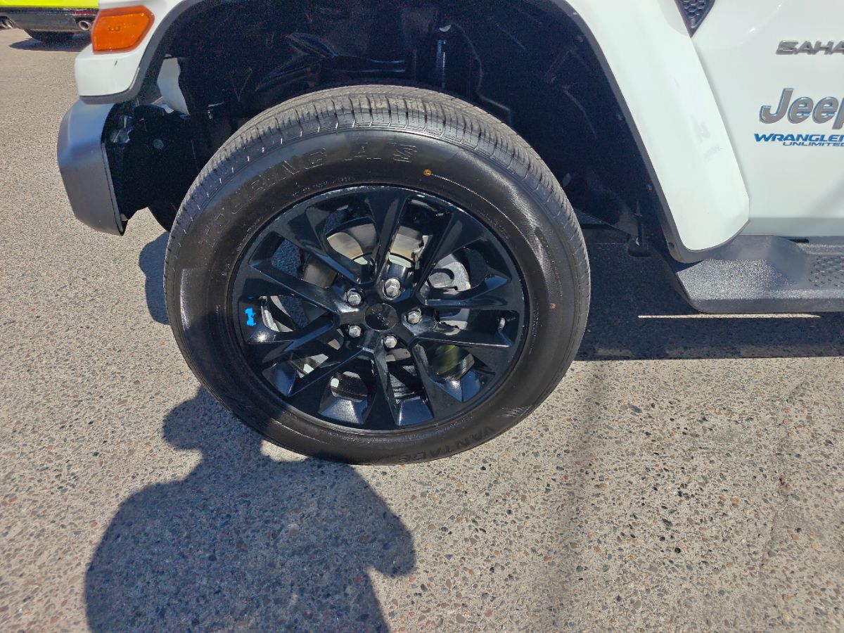 Jeep Wrangler photo 17