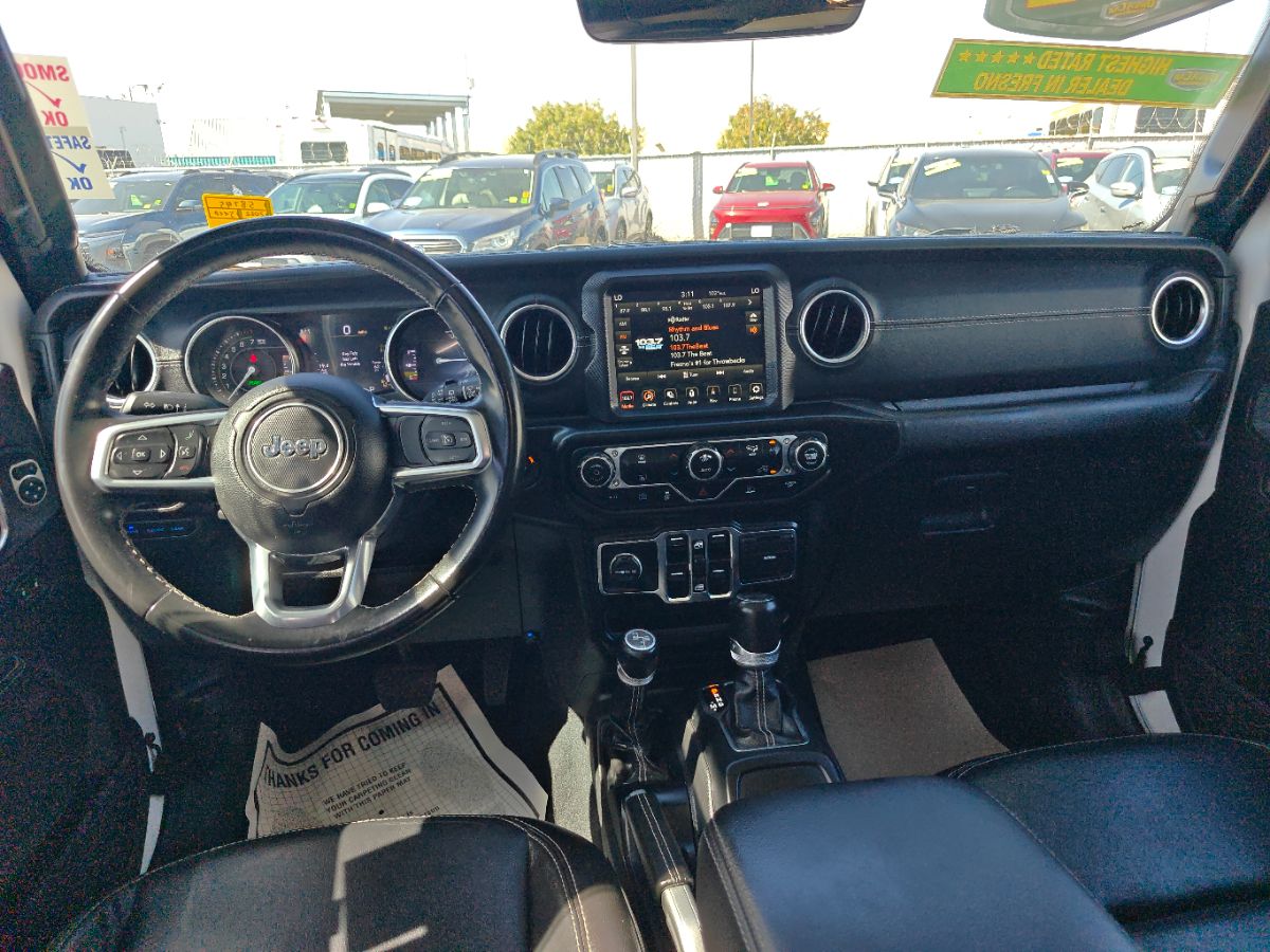 Jeep Wrangler photo 20