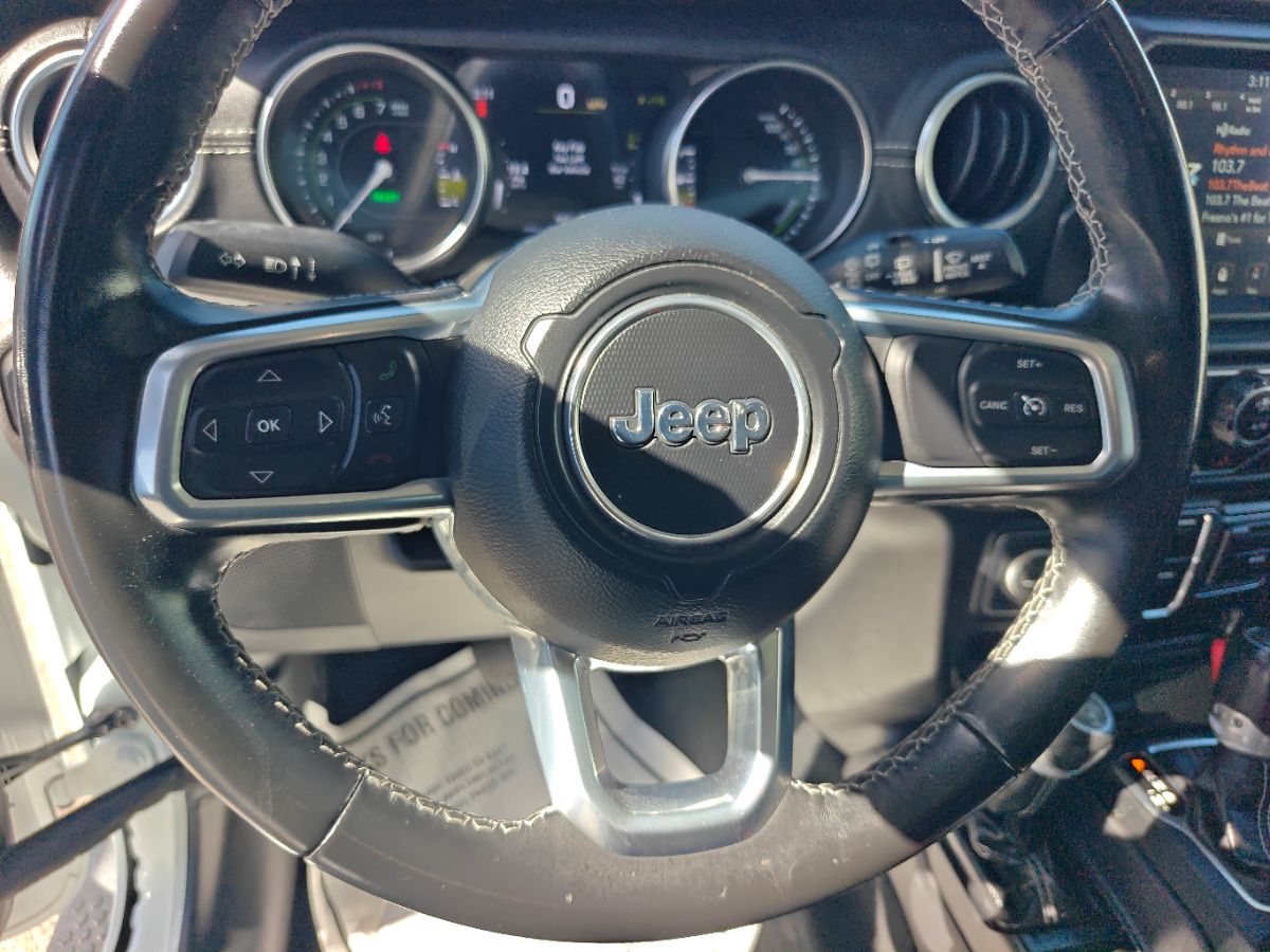 Jeep Wrangler photo 28