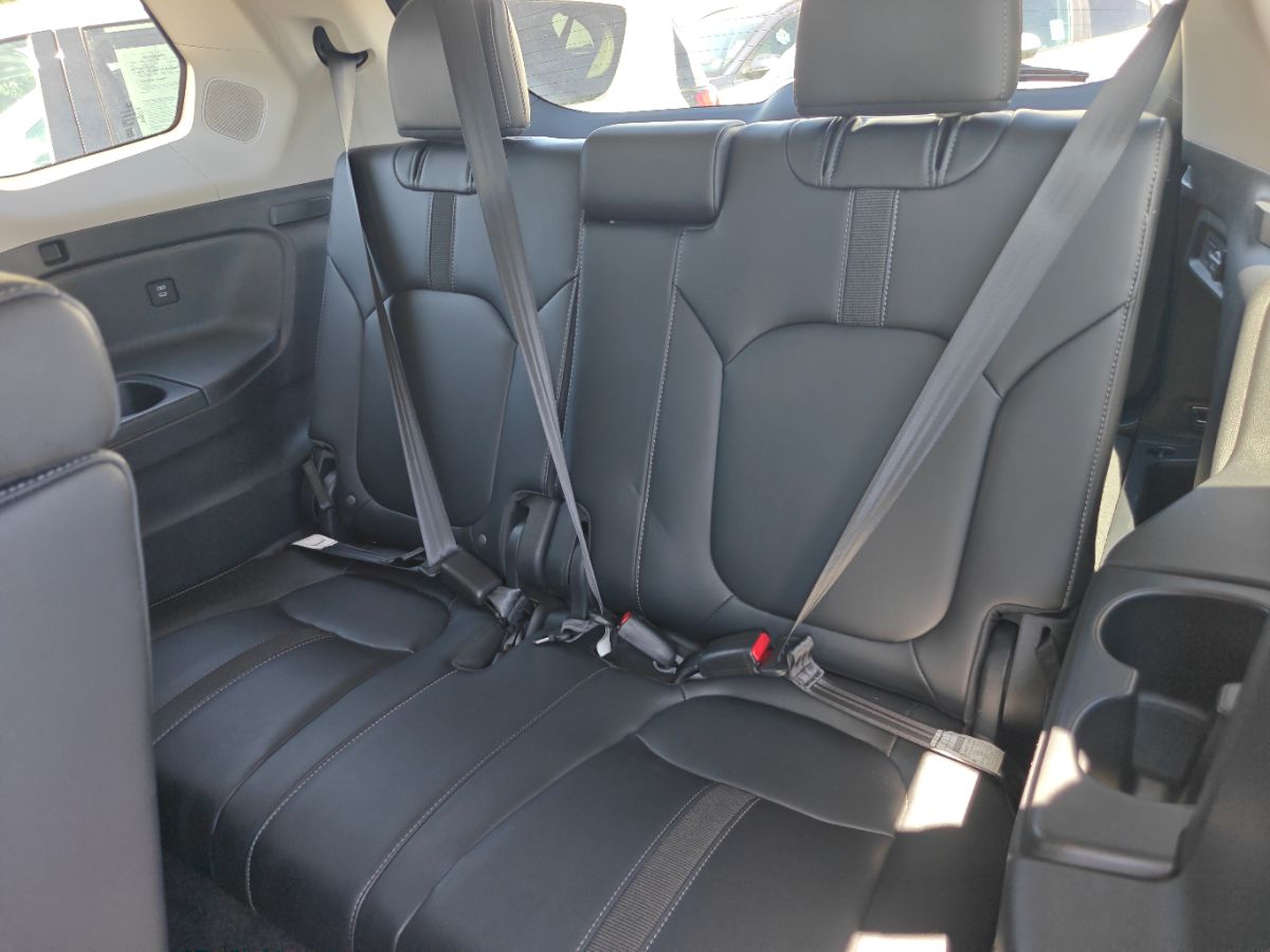 Honda Pilot photo 18