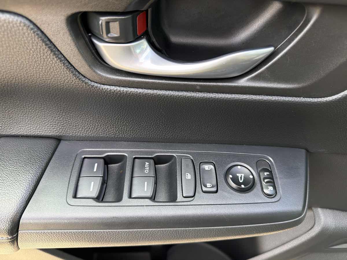 Honda CR-V photo 13