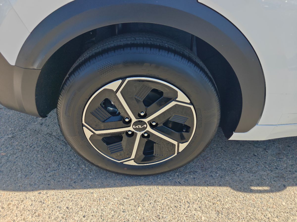 Kia Niro photo 9