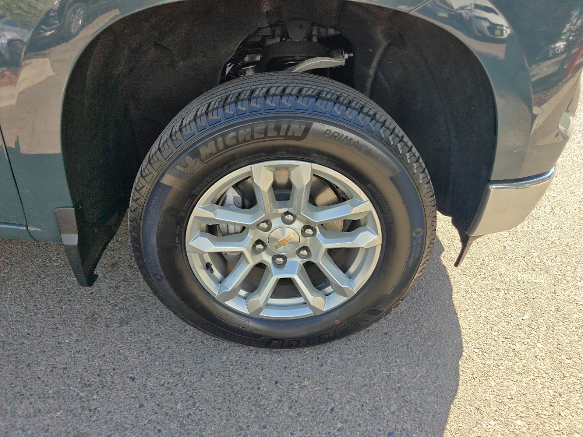 Chevrolet Silverado photo 8