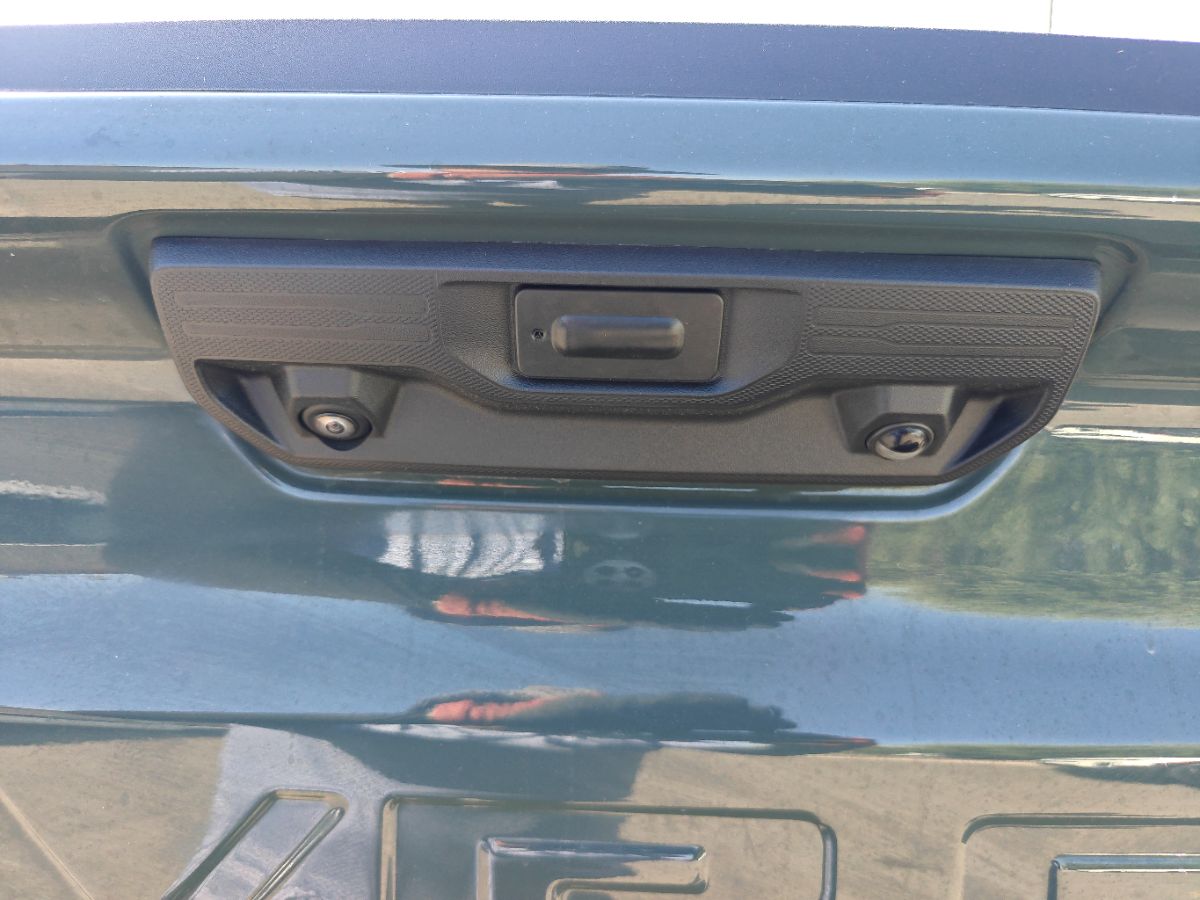 Chevrolet Silverado photo 13