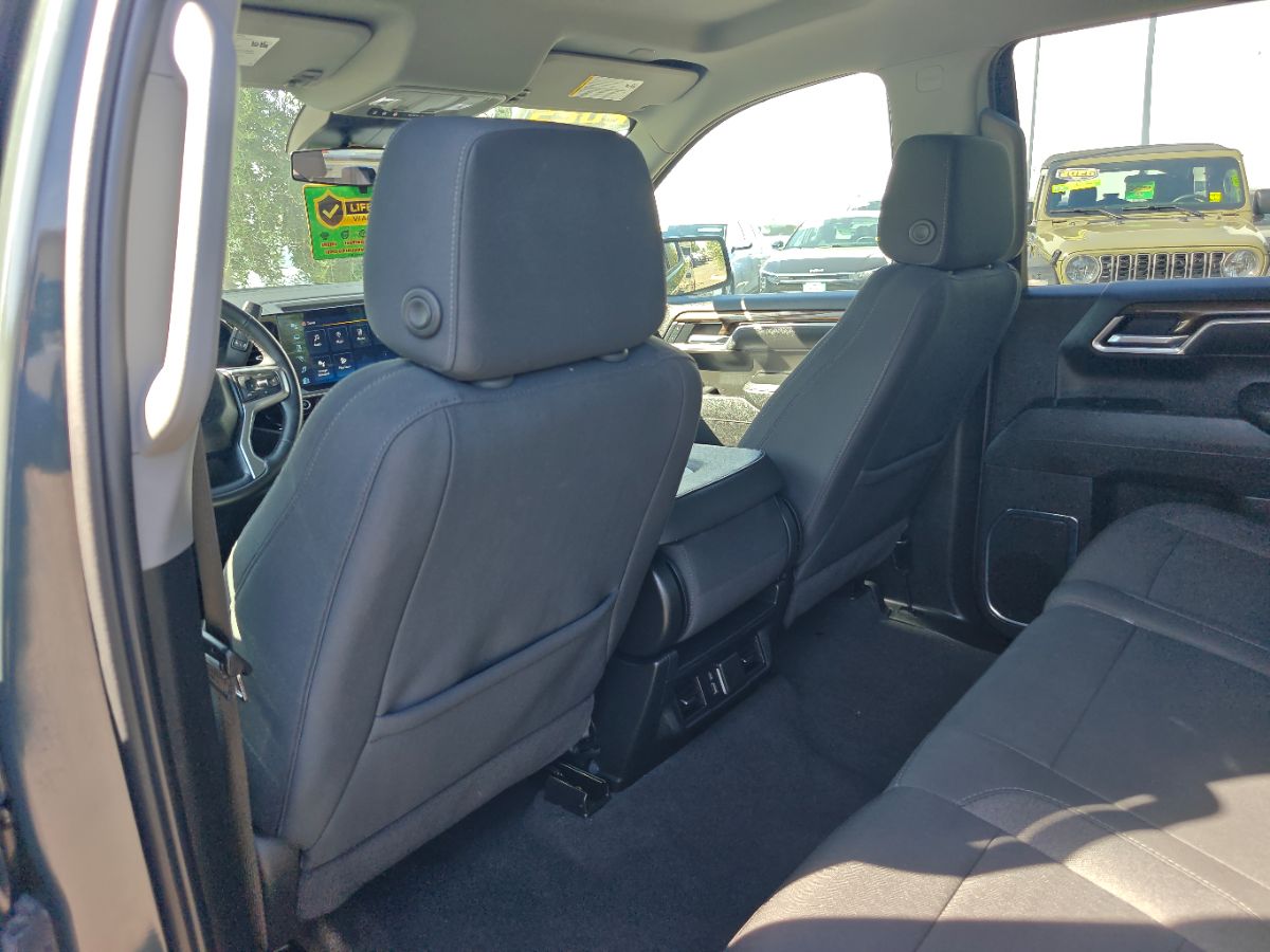 Chevrolet Silverado photo 18