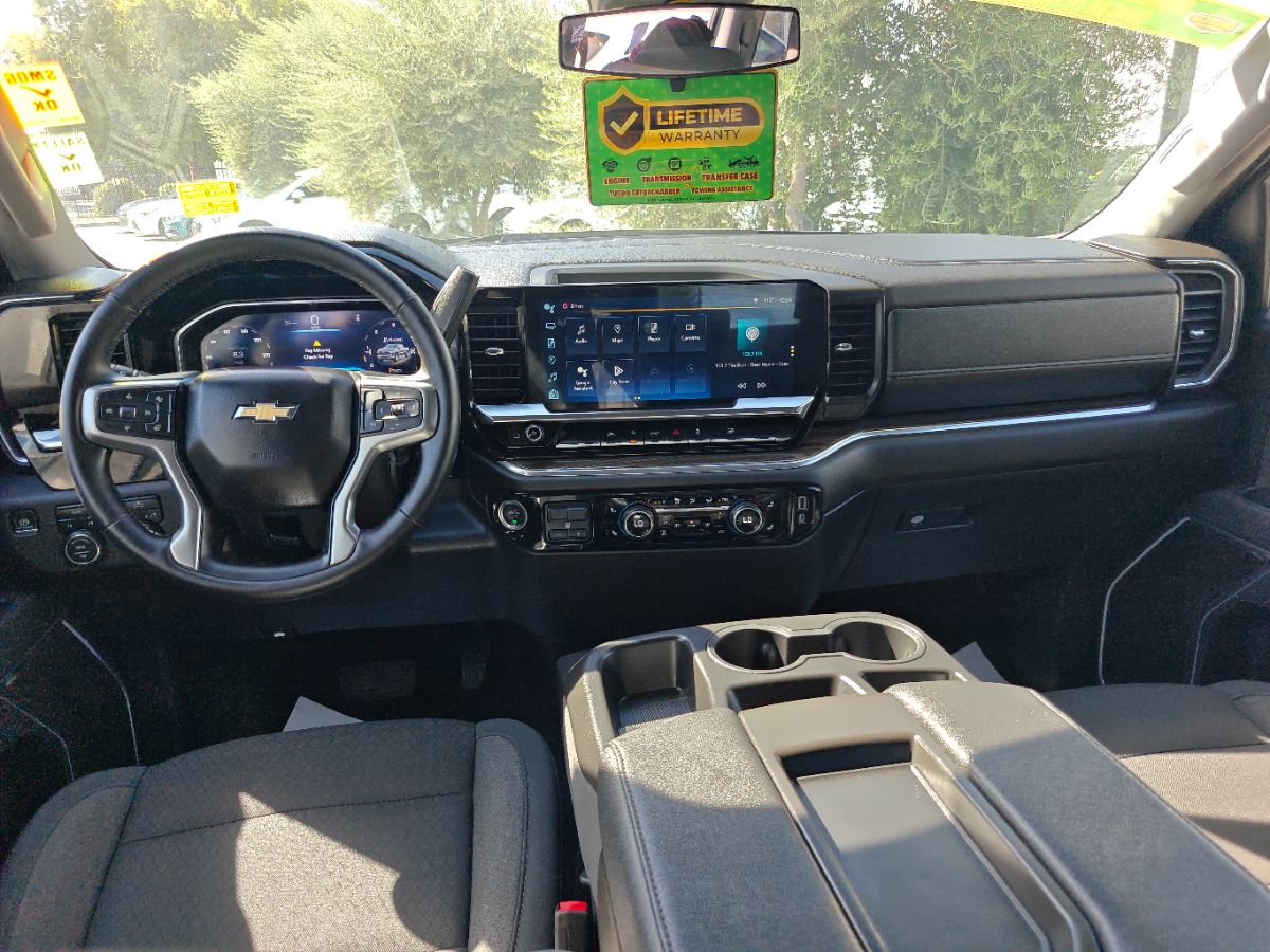 Chevrolet Silverado photo 19