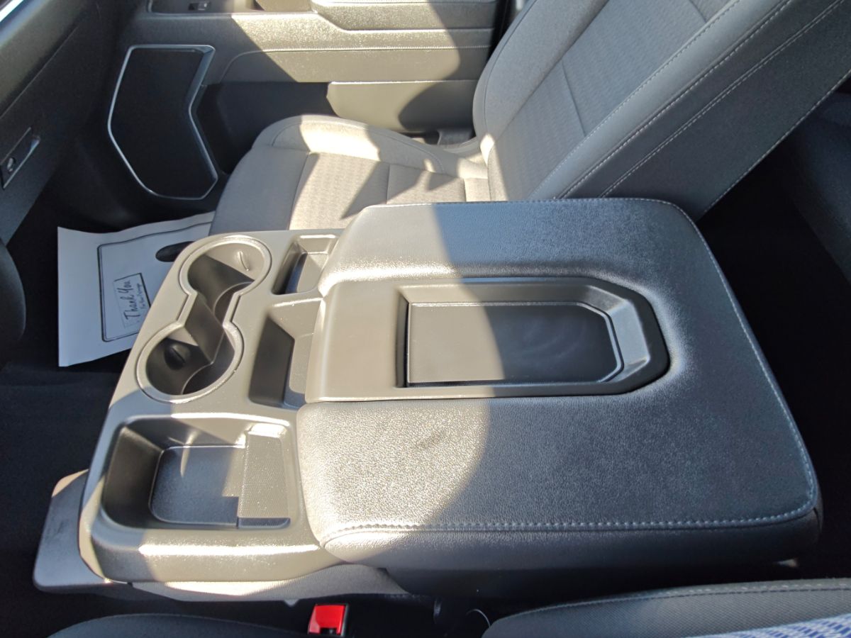 Chevrolet Silverado photo 31