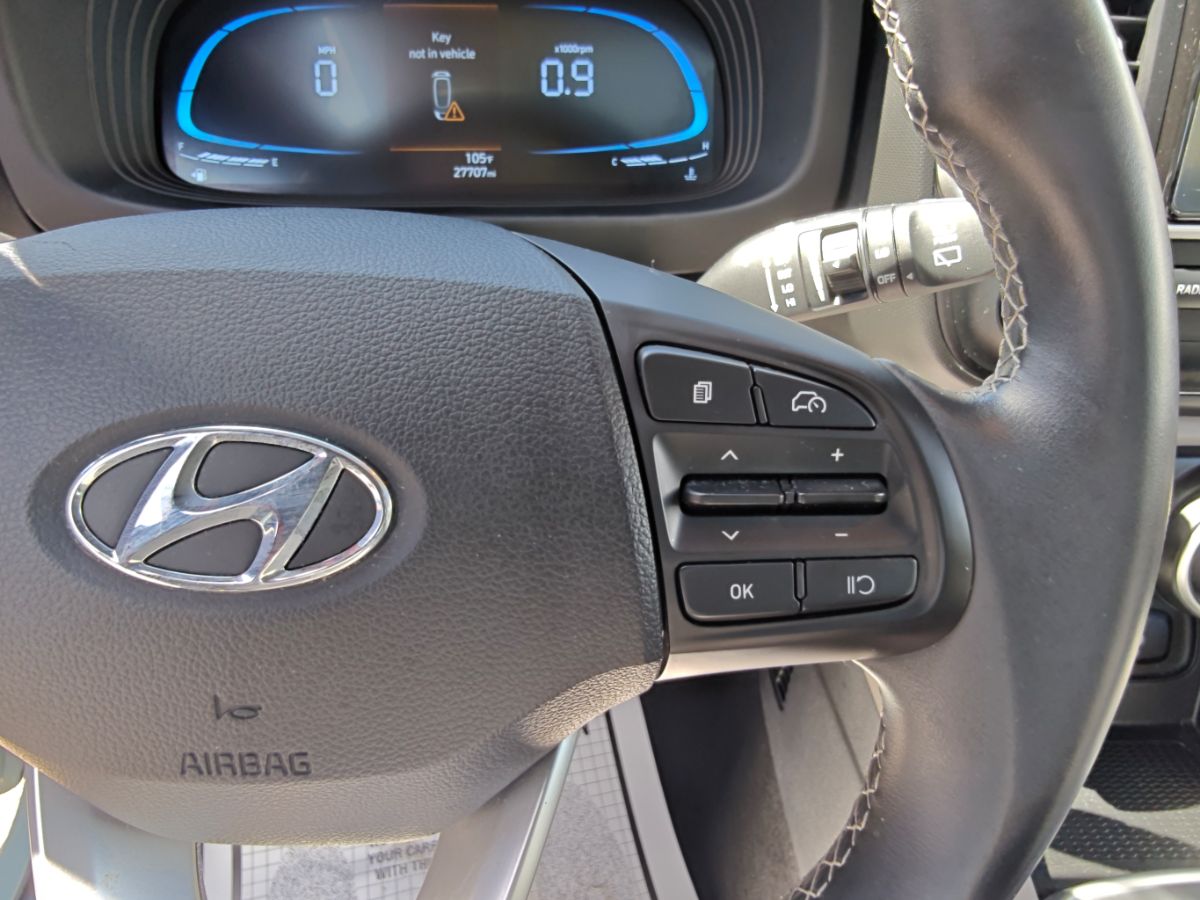 Hyundai Venue photo 27