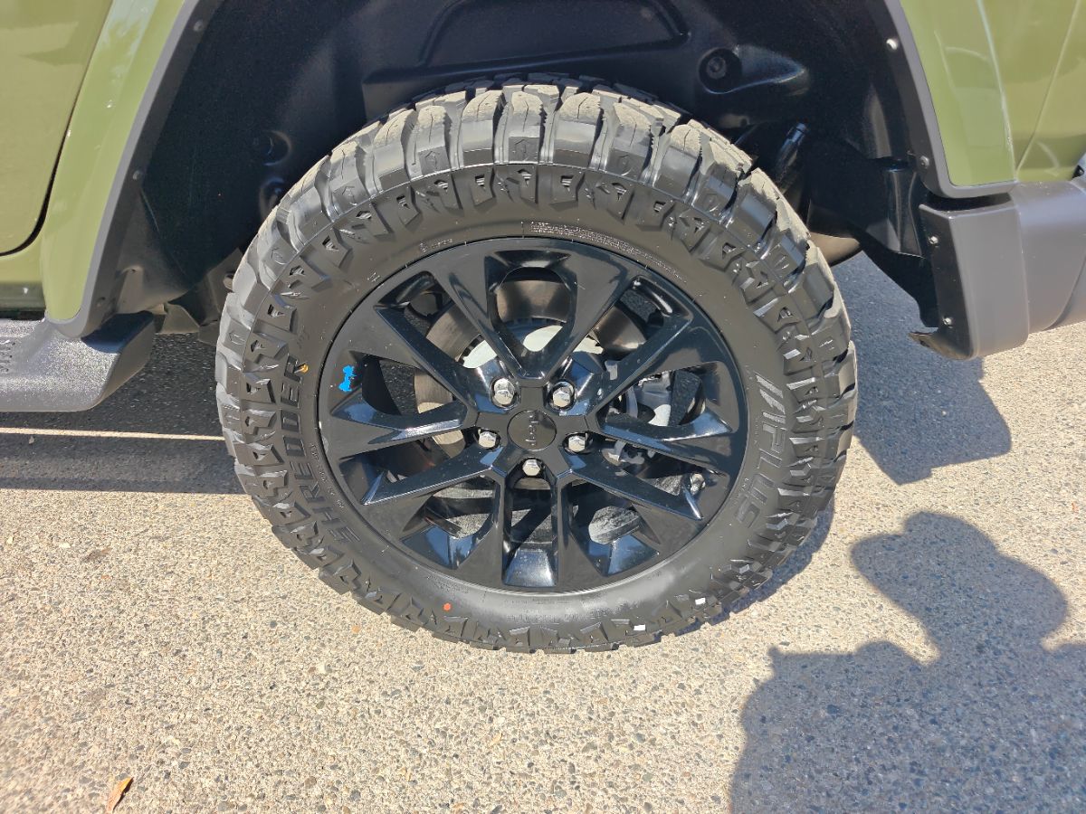 Jeep Wrangler photo 16