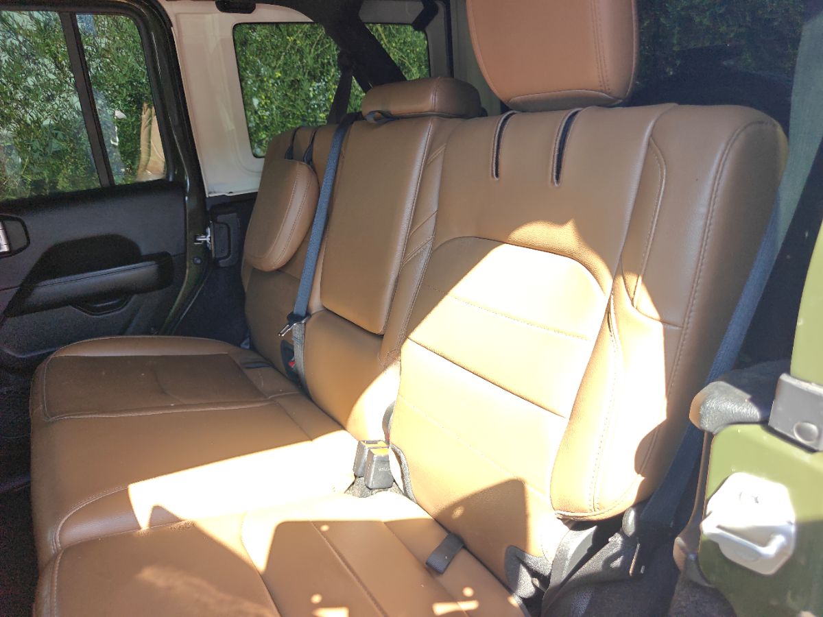 Jeep Wrangler photo 18