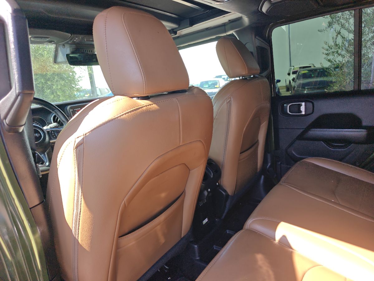 Jeep Wrangler photo 19