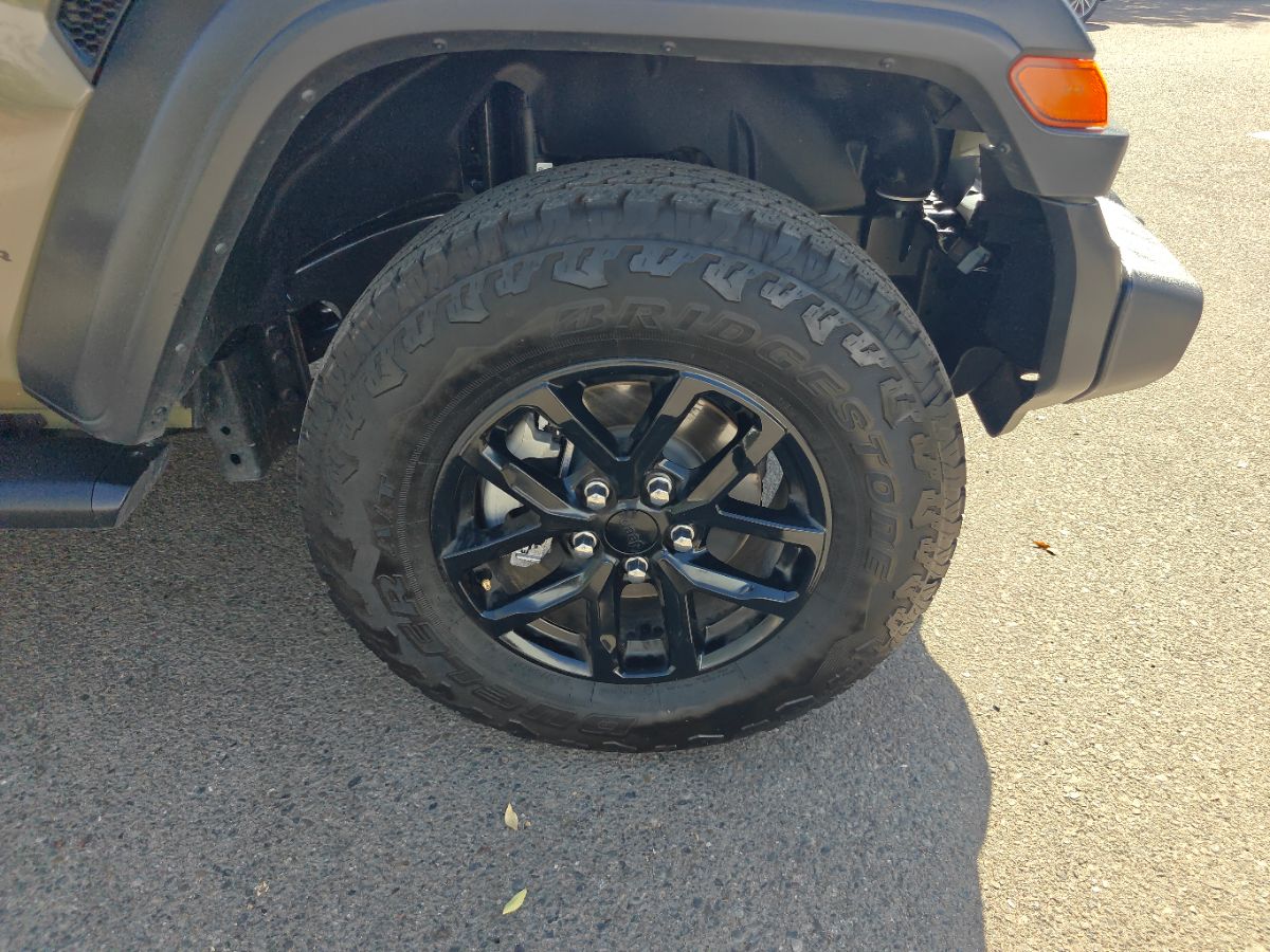 Jeep Wrangler photo 8