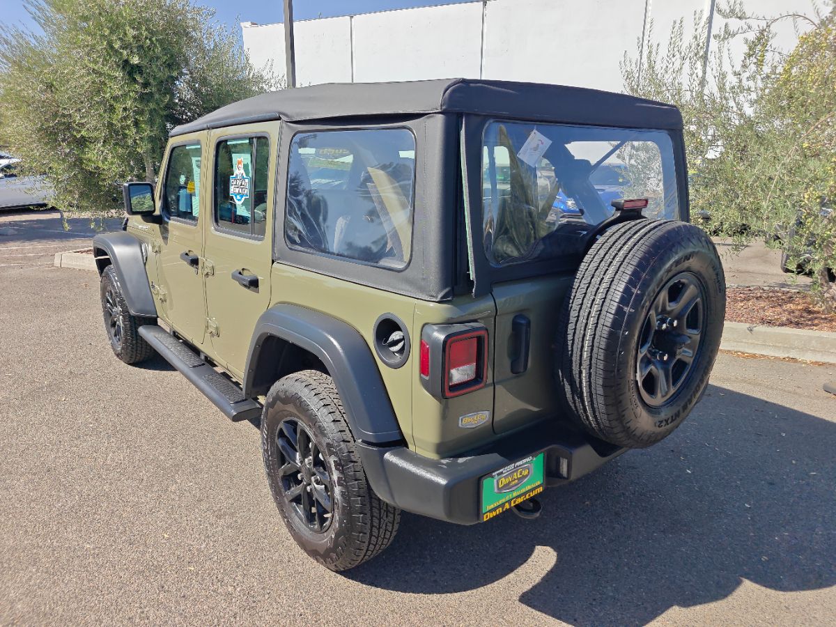 Jeep Wrangler photo 12
