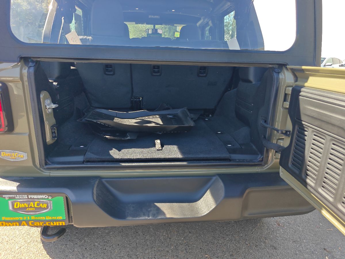 Jeep Wrangler photo 14