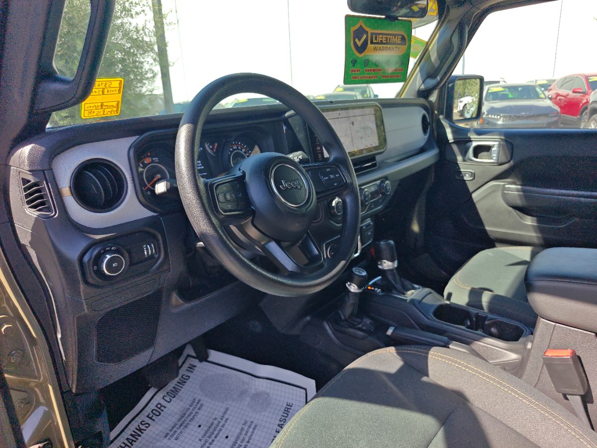 Jeep Wrangler photo 23