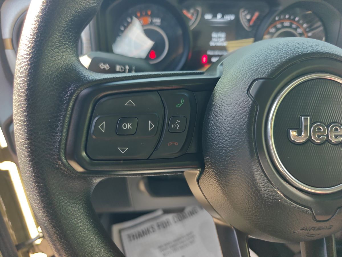 Jeep Wrangler photo 24