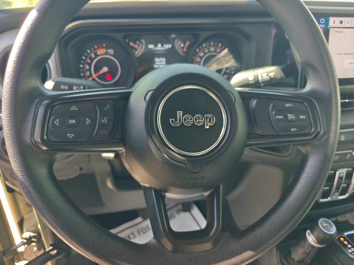 Jeep Wrangler photo 26