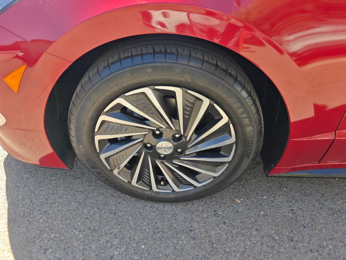 Hyundai Sonata photo 16