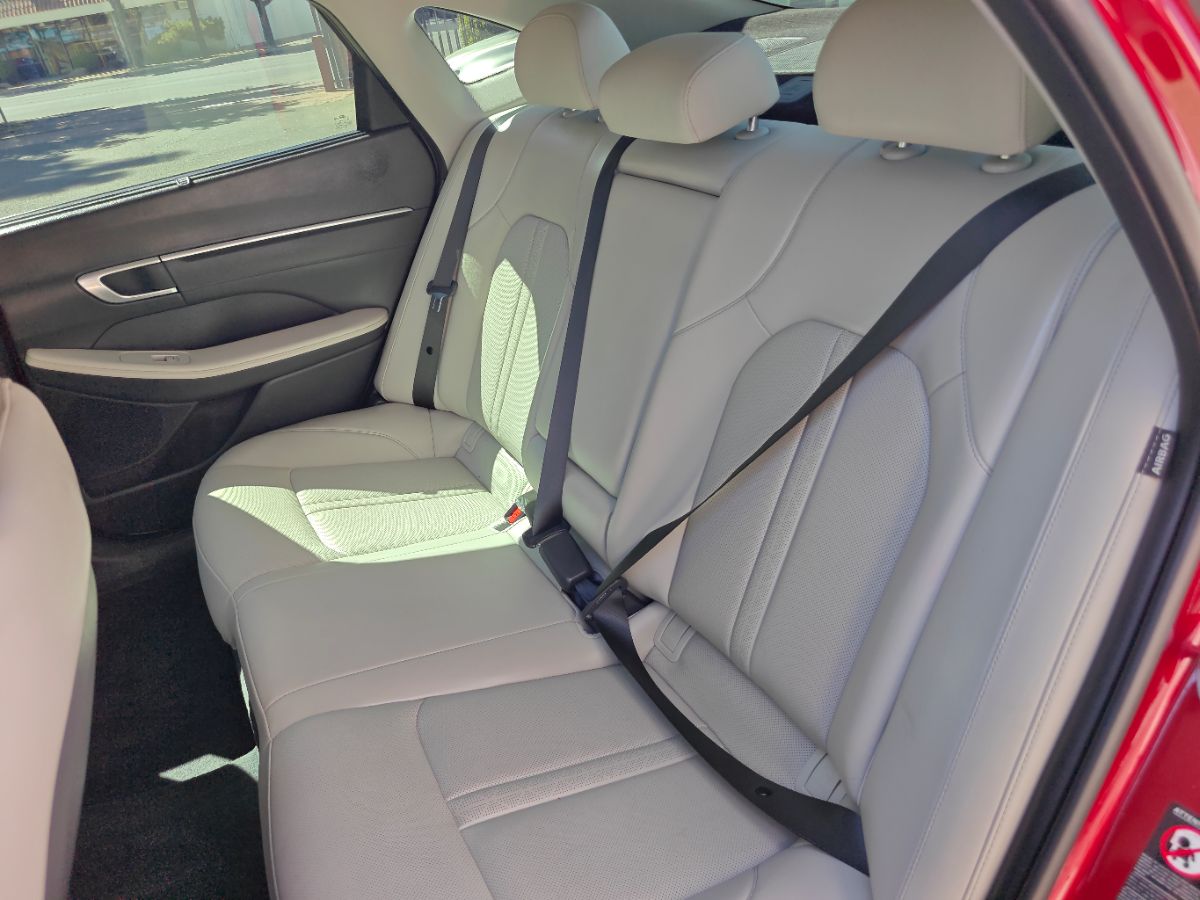 Hyundai Sonata photo 17