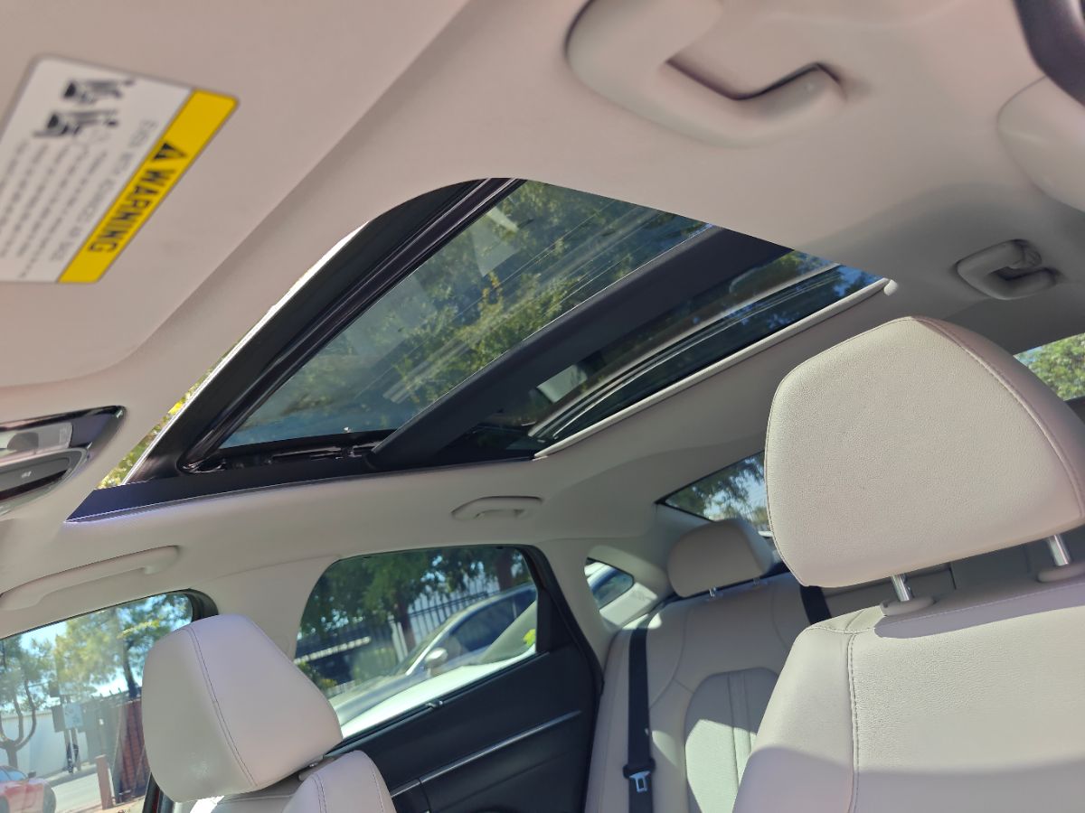 Hyundai Sonata photo 26