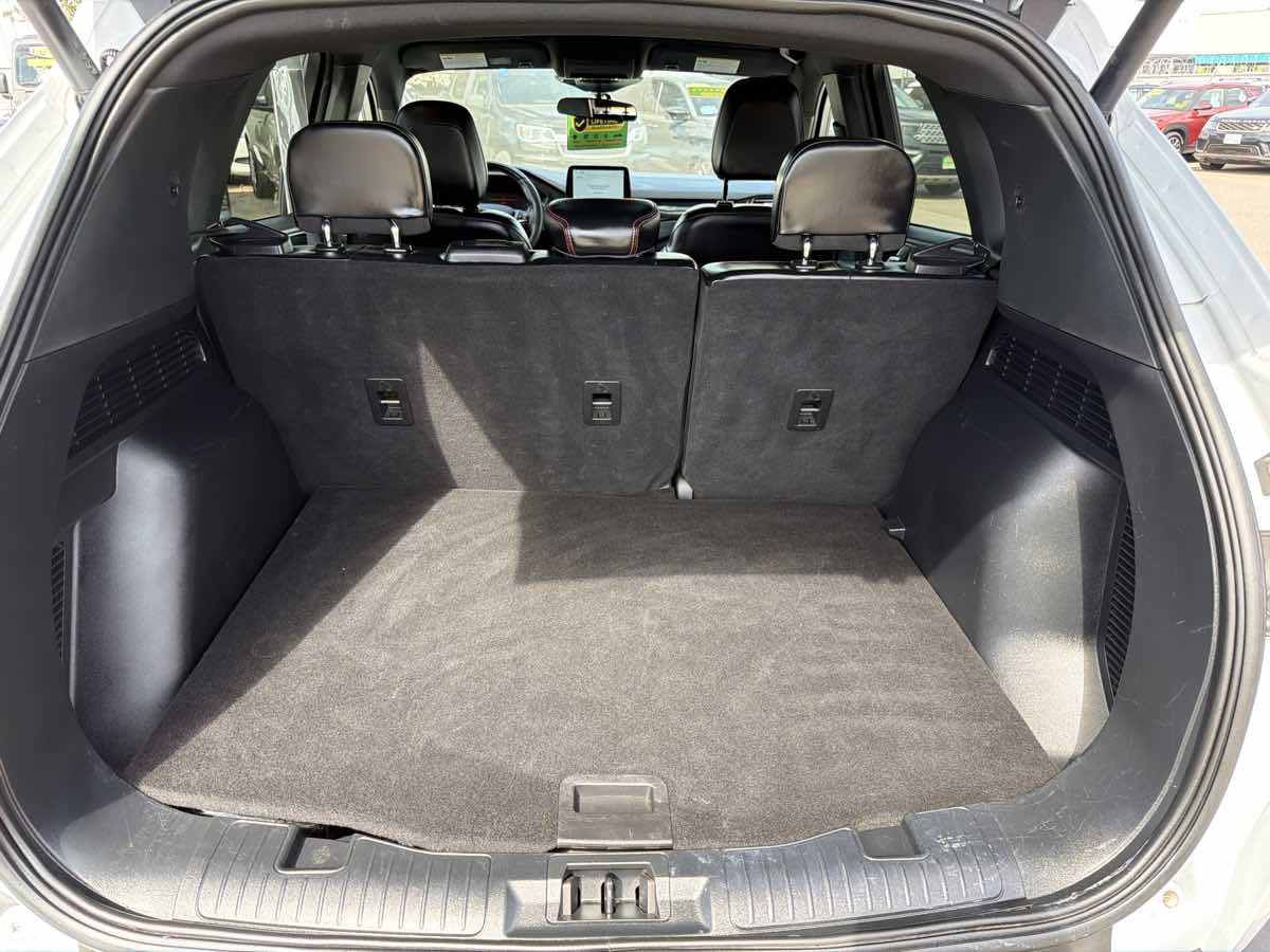 Ford Escape photo 10