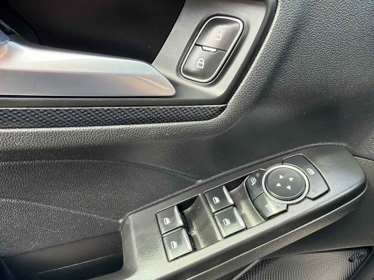 Ford Escape photo 13