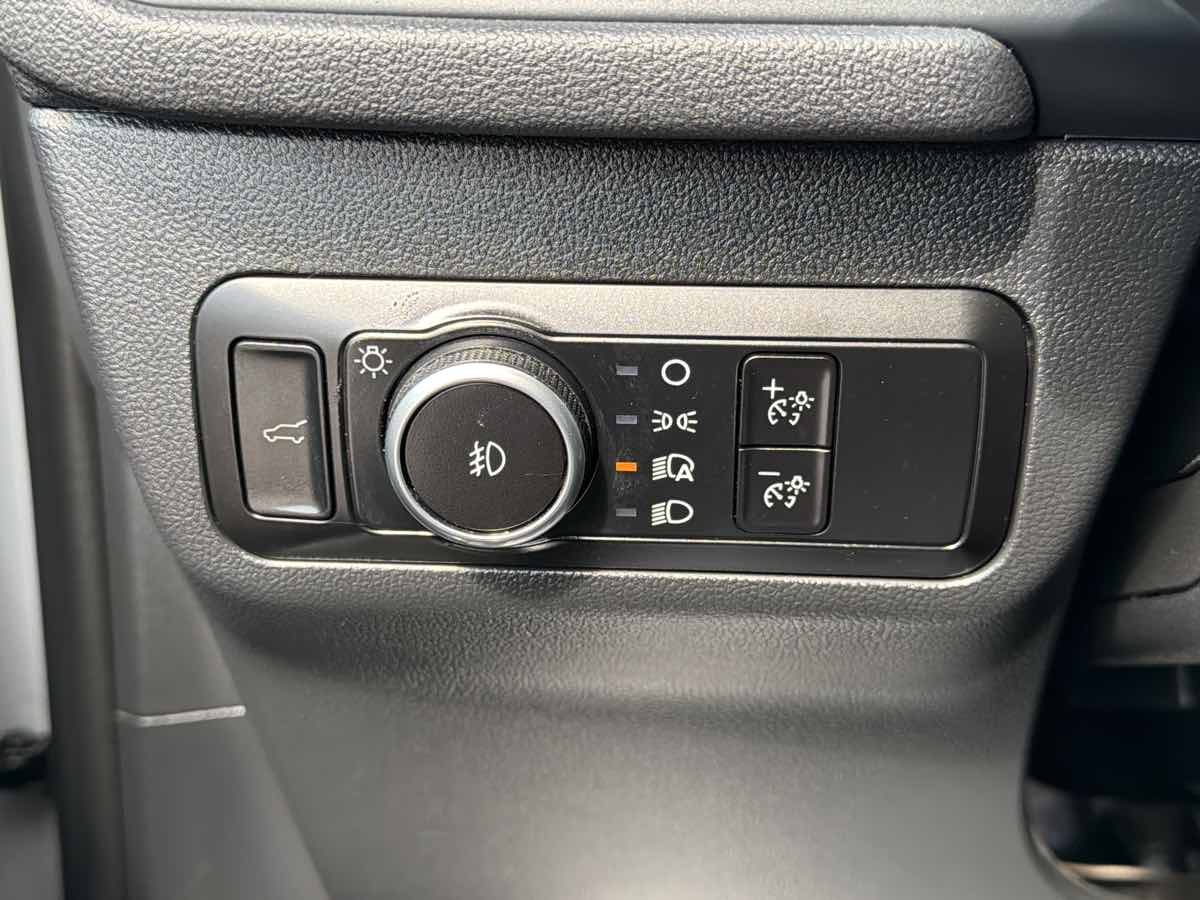 Ford Escape photo 14